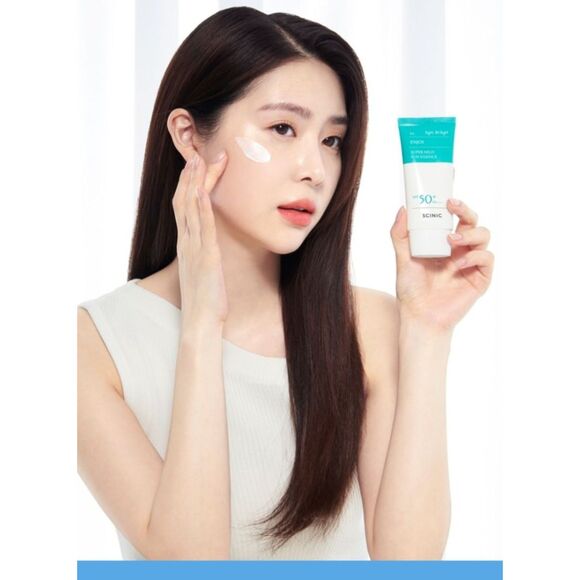 SCINIC - Enjoy Super Mild Sun Essence - Picture 3 of 13